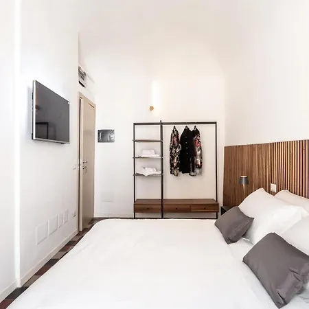 Reef Bed & Breakfast *