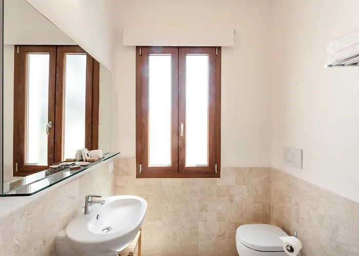 Reef 4* Όλμπια