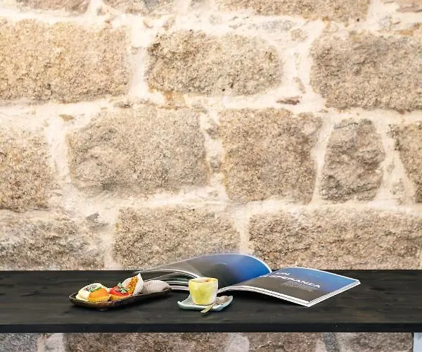 Reef 4* Όλμπια