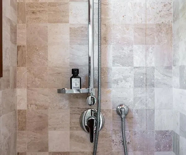 Reef 4* Όλμπια